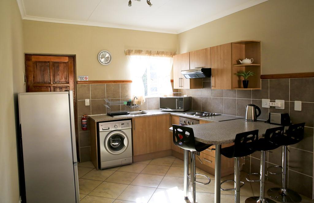 African Eagle Apartments Witfield ภายนอก รูปภาพ