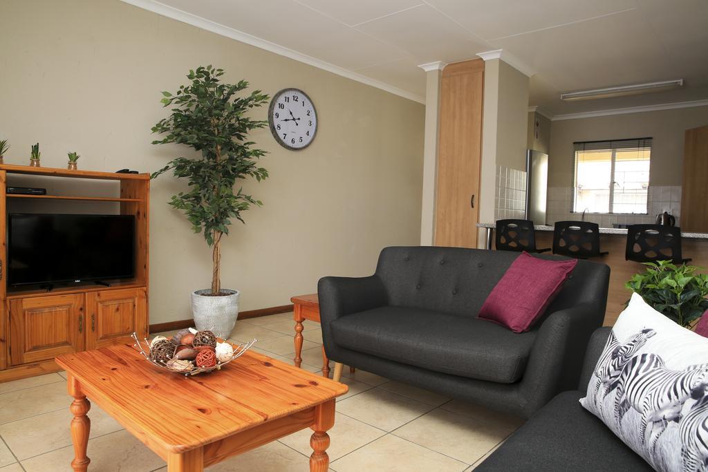 African Eagle Apartments Witfield ภายนอก รูปภาพ