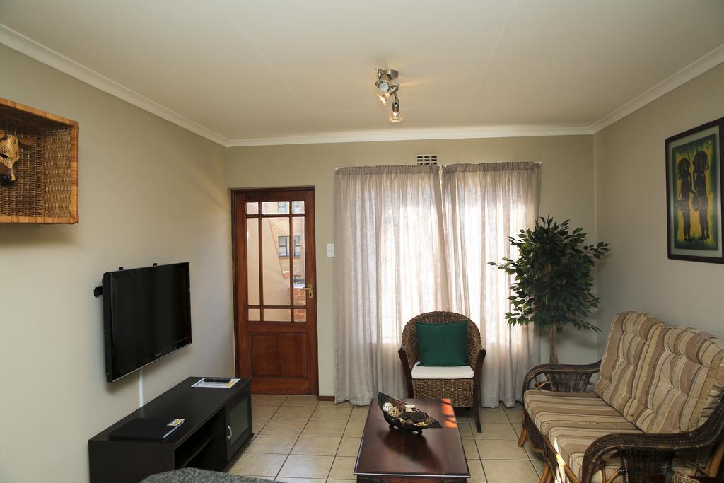 African Eagle Apartments Witfield ภายนอก รูปภาพ